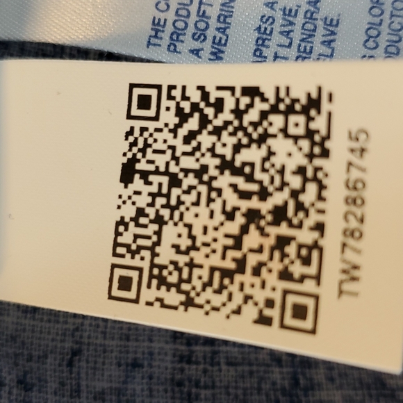 Tommy Hilfiger - Picture 8 of 12